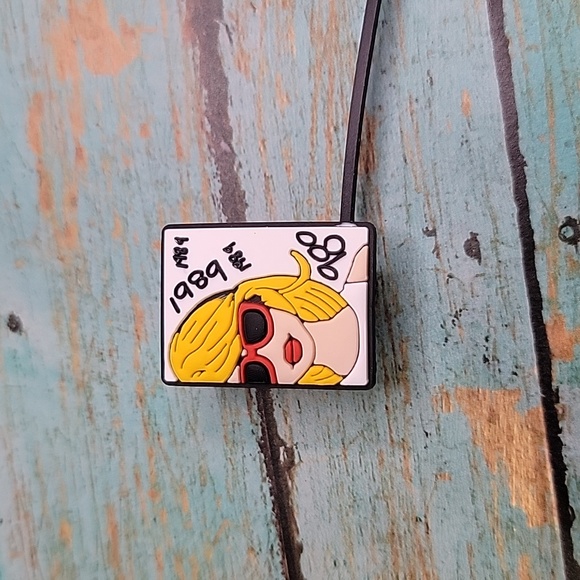 Taylor Swift 1989 Straw Topper - Picture 3 of 5